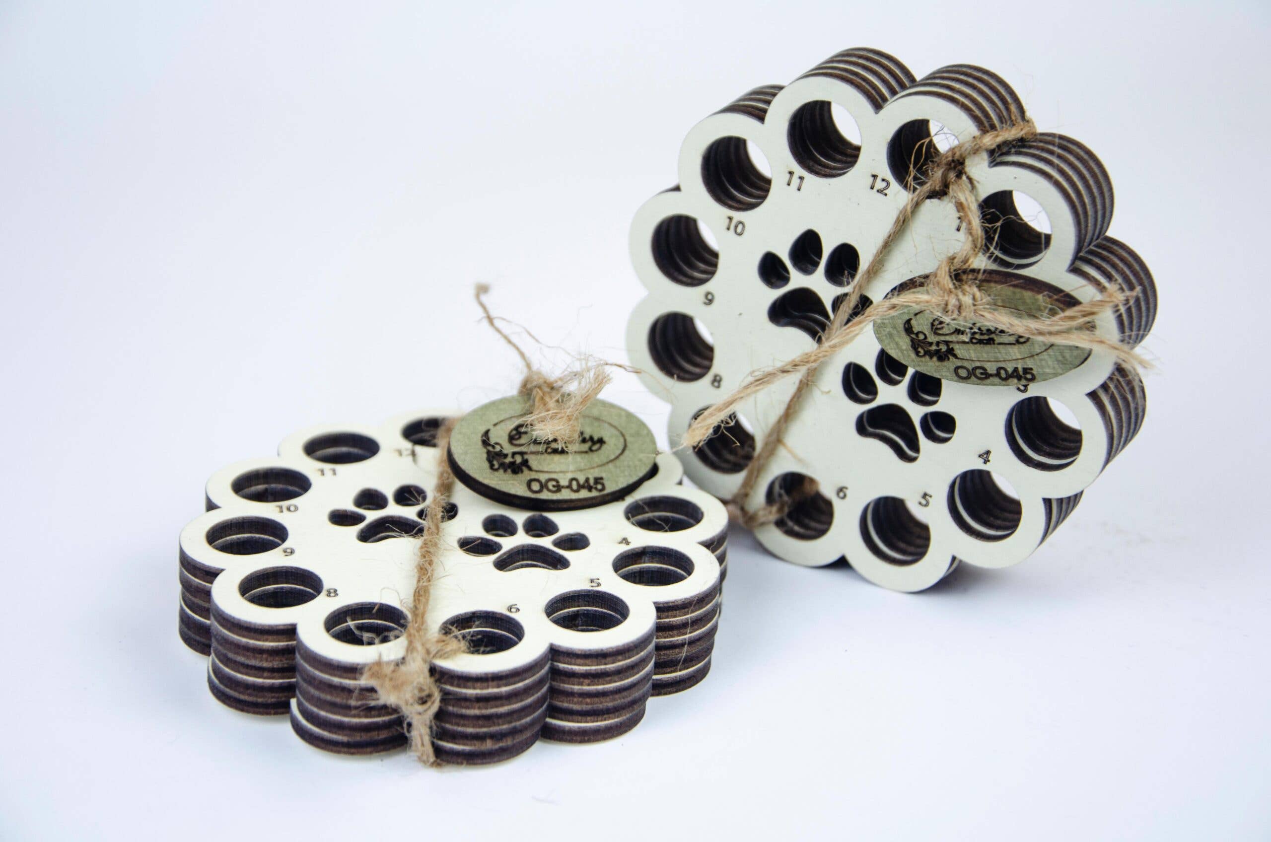 Embroidery Floss Organizer Set – Wooden Storage Dog Paws: Walnut