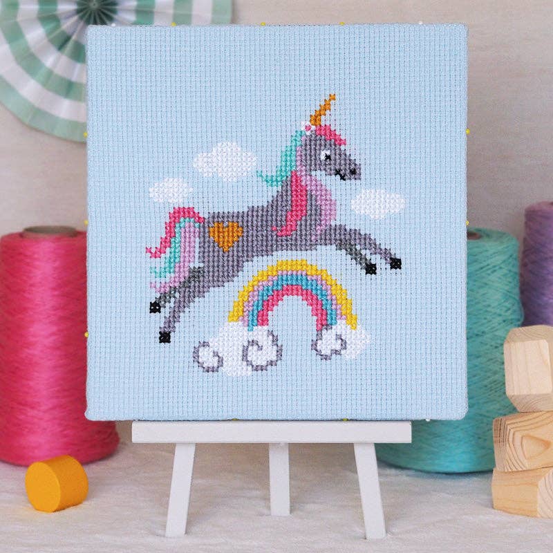 Sparkle Unicorn - Junior Cross Stitch Kit: Premium kit (with hoop and bag)