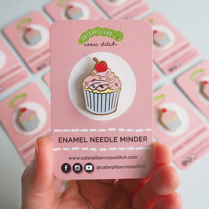 Cupcake Magnetic Needle Minder: Cupcake needle minder only