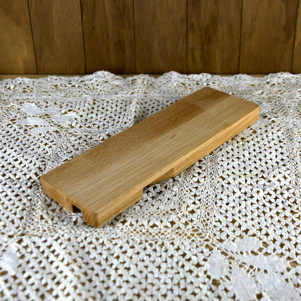 Phone holder organiser for needles, scissors and bobbins
