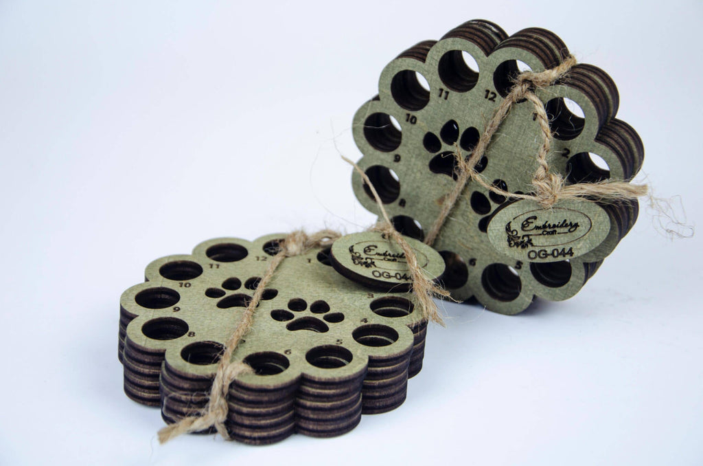 Embroidery Floss Organizer Set – Wooden Storage Dog Paws: Walnut
